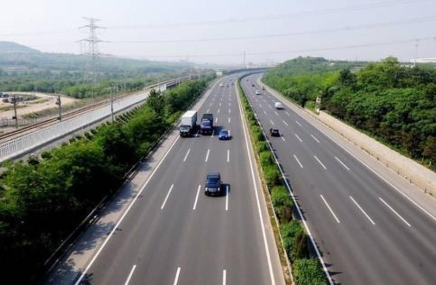 中國第一條高速公路(中國最早的高速公路排名)