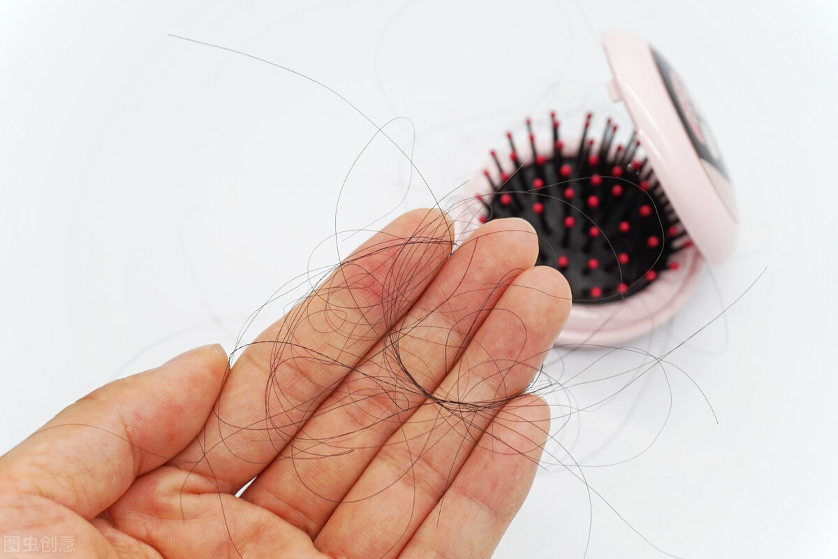 發(fā)際線太高了怎么挽救（女生發(fā)際線怎么調(diào)整改善）