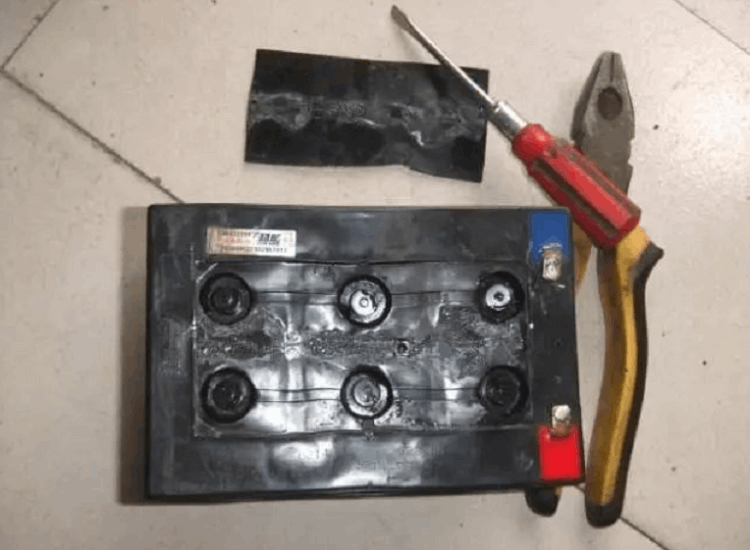 電動車充滿電不拔對電瓶有影響嗎