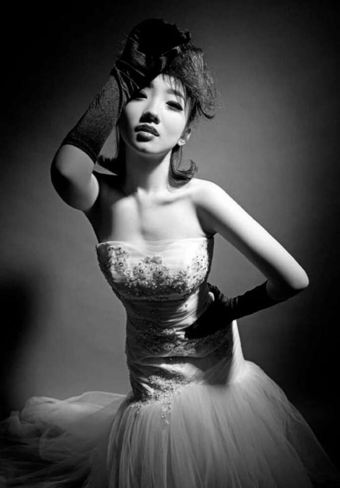 孟美岐14歲會(huì)拍牛奶照（孟美岐寫(xiě)真照牛奶）