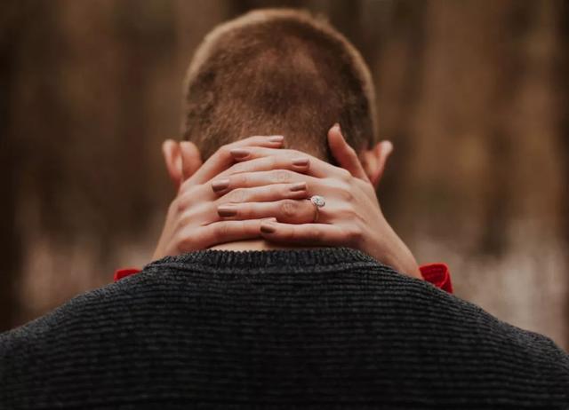 女人為什么會出軌 (女人為啥出軌一次就不能改了)