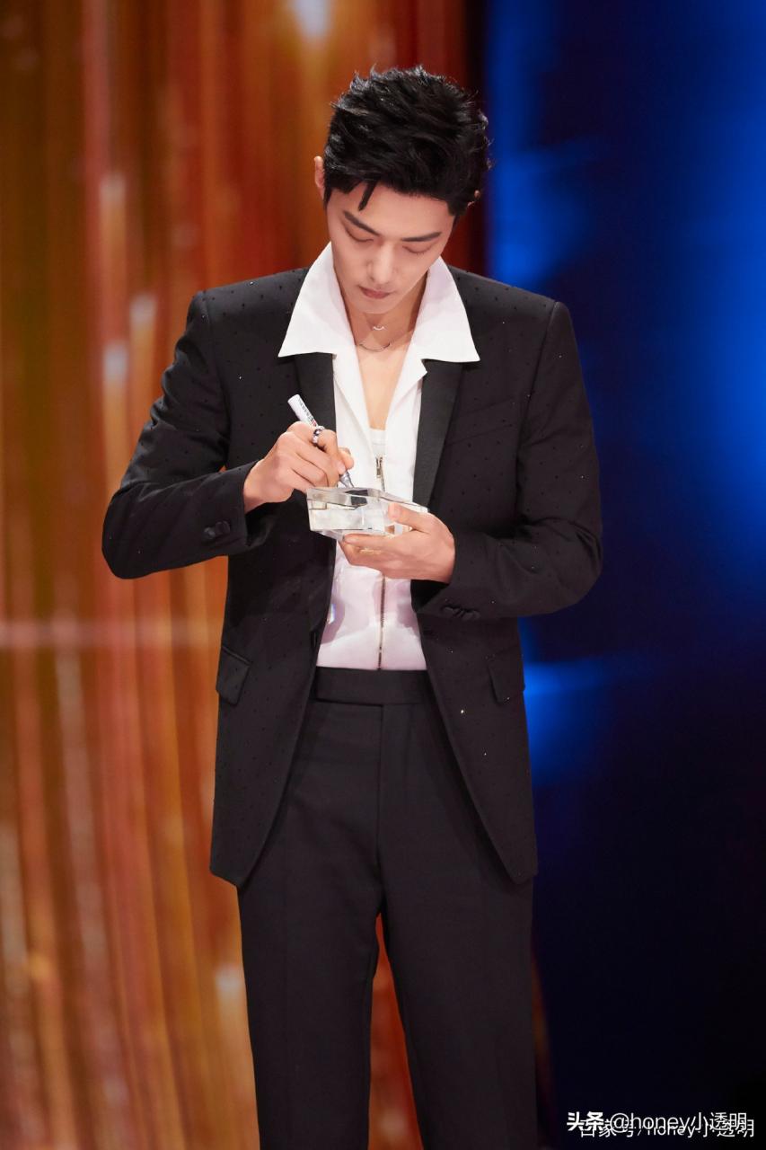 十大頂奢全球代言人(中國奢侈品代言排行明星)