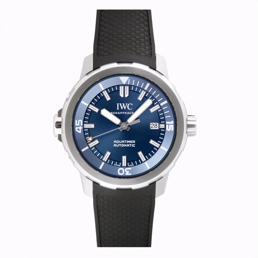 iwc和歐米茄哪個(gè)檔次高（哪個(gè)更保值）