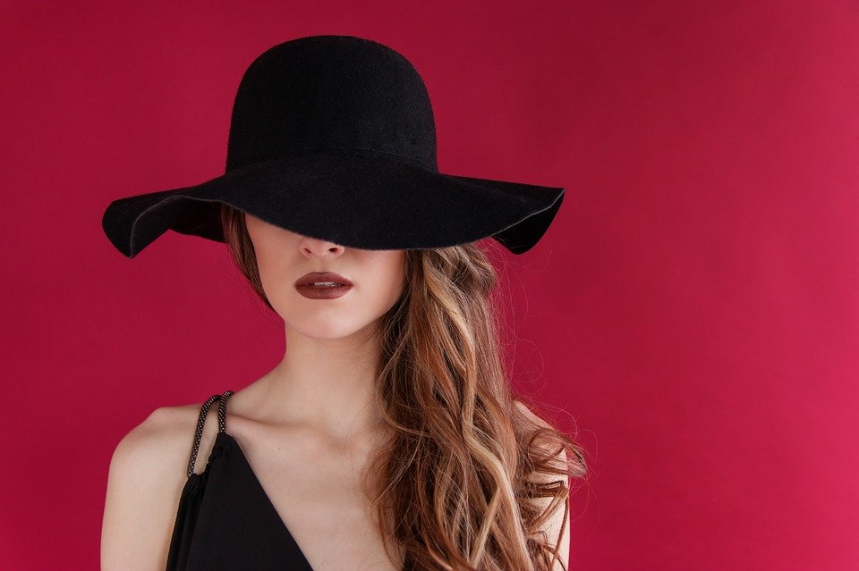 壞人不敢靠近哪種女生(壞人心里害怕哪種女人)