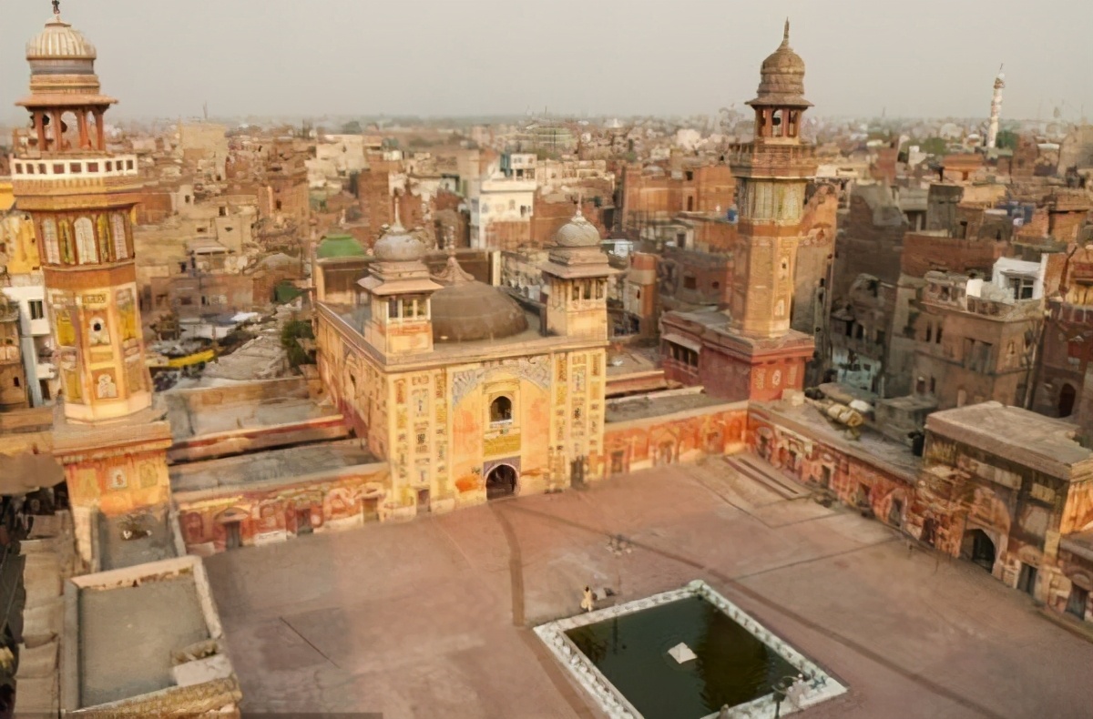 世界上人口最多的國家(人口只有2人的國家)