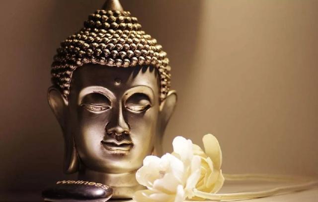 高能量的人容易被糾纏(福報大的人磁場就大)