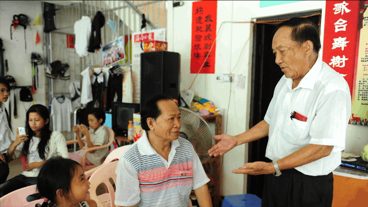 30年教齡榮譽證書有什么用(農(nóng)村教師30年教齡榮譽證書意義)