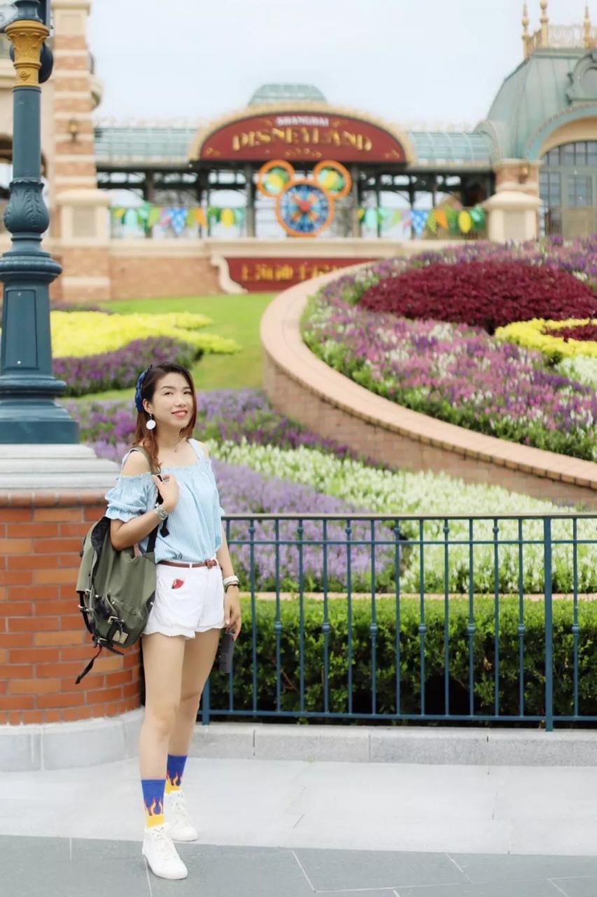 去上海迪士尼花了一萬(情侶去上海迪士尼大概多少錢)