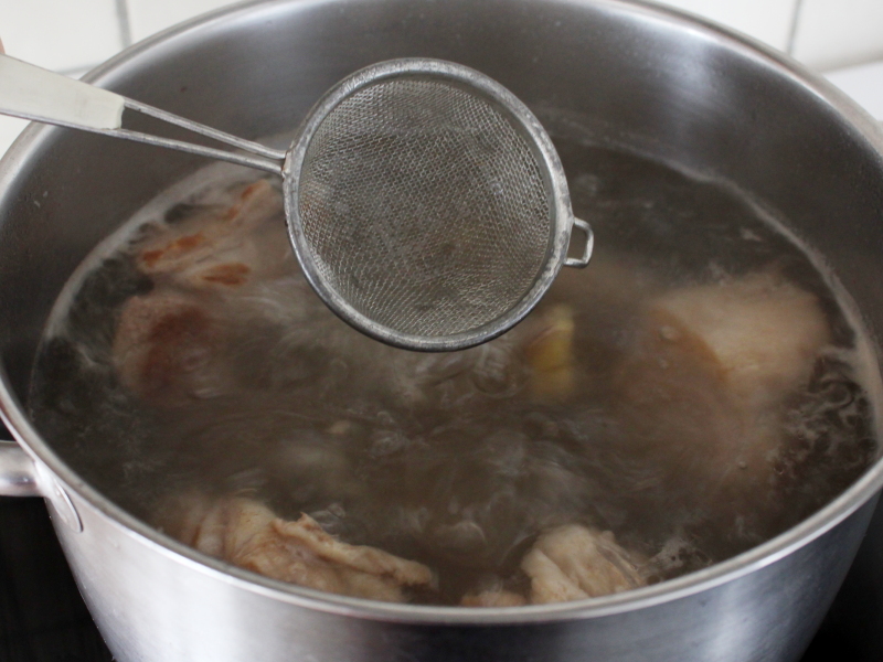 煮羊骨頭放什么調料 煮羊骨頭的正確方法與配料