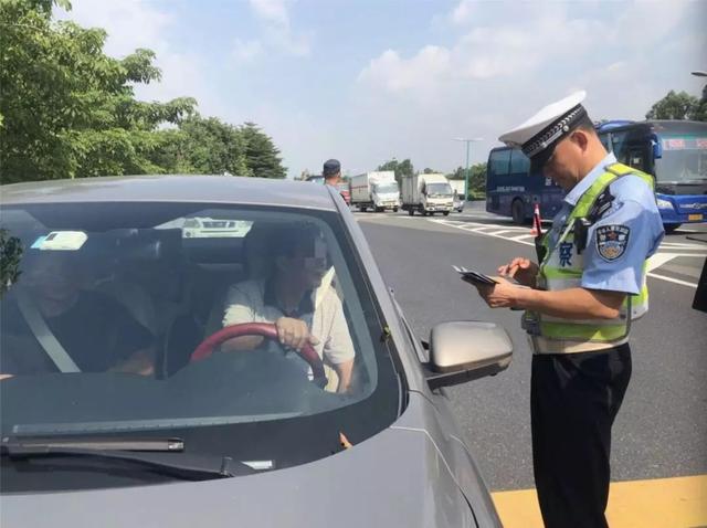 副駕駛不系安全帶怎么處罰（副駕安全帶沒系扣幾分）