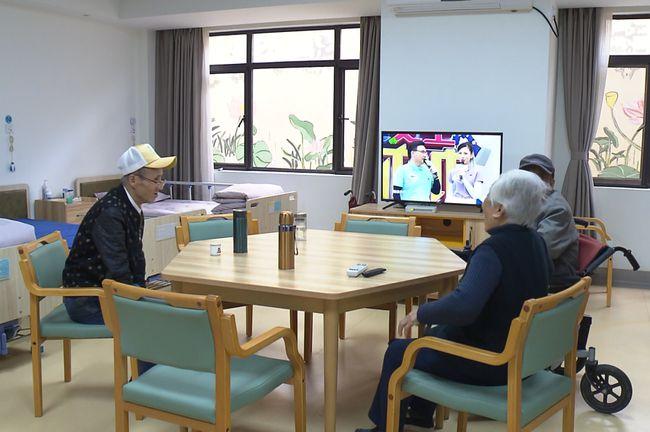 敬老院和養(yǎng)老院的區(qū)別在哪(哪個好怎么申請)