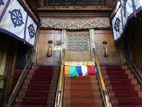 布達拉宮是為誰建造的(布達拉宮建于什么朝代)