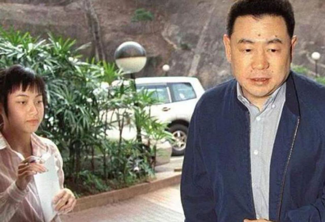 劉鑾雄不得不轉(zhuǎn)正甘比（劉鑾雄為什么看上甘比）