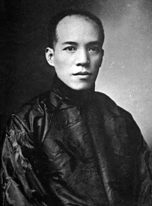 為什么中國不適合君主立憲制（中國經歷過君主立憲制嗎）