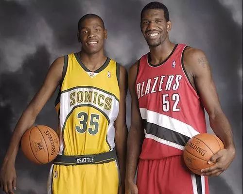 恩比德為什么叫大帝 (奧登為什么被稱為大帝)