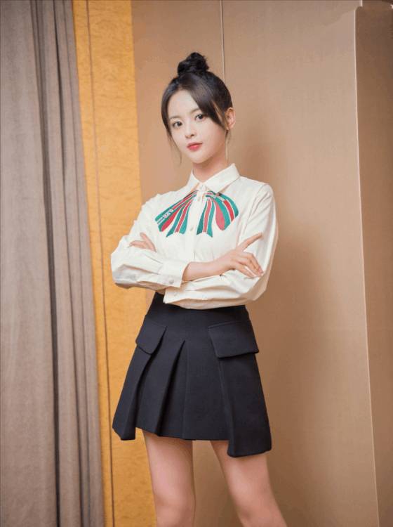 楊超越個人資料介紹（楊超越個人信息原名）