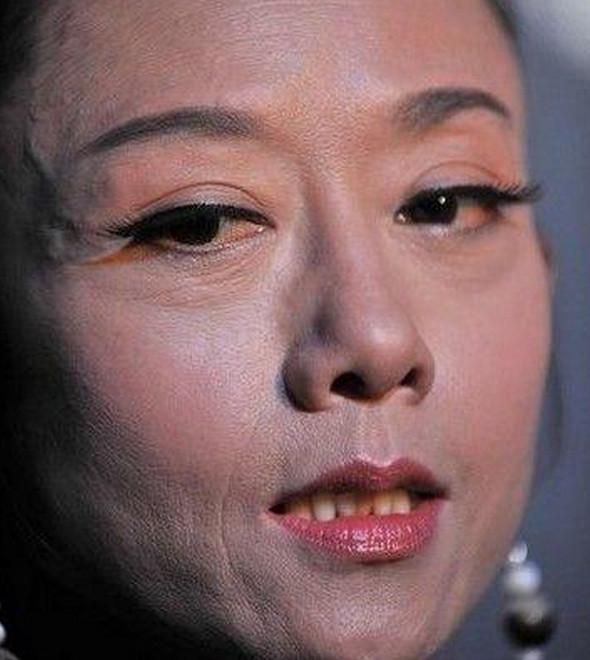 楊麗萍為什么總戴帽子 (楊麗萍結婚了沒有)