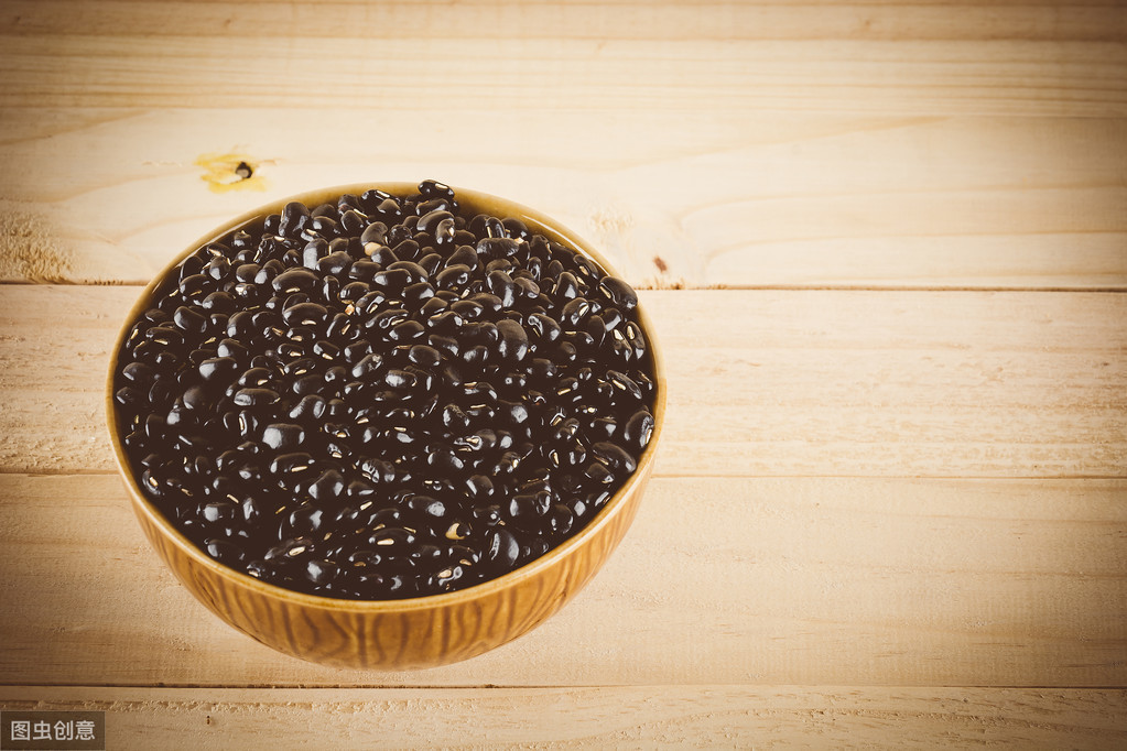 為什么月經有血塊 (月經有一坨一坨的血塊)