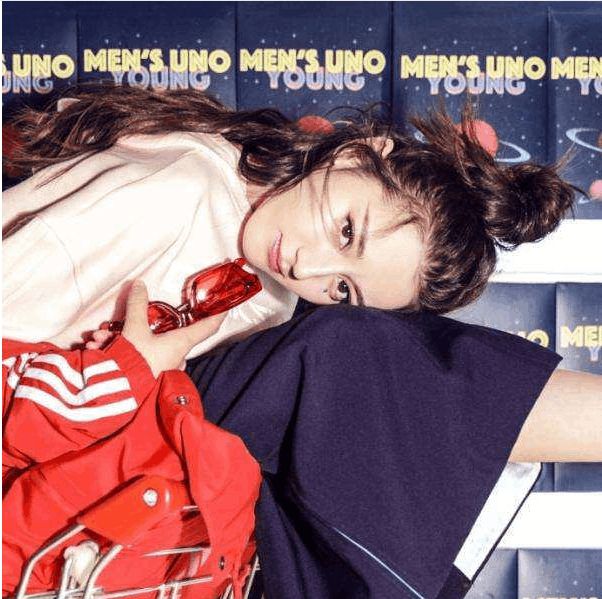 素顏?zhàn)钅涂吹男亲ㄌ焐哳佒档男亲? width=