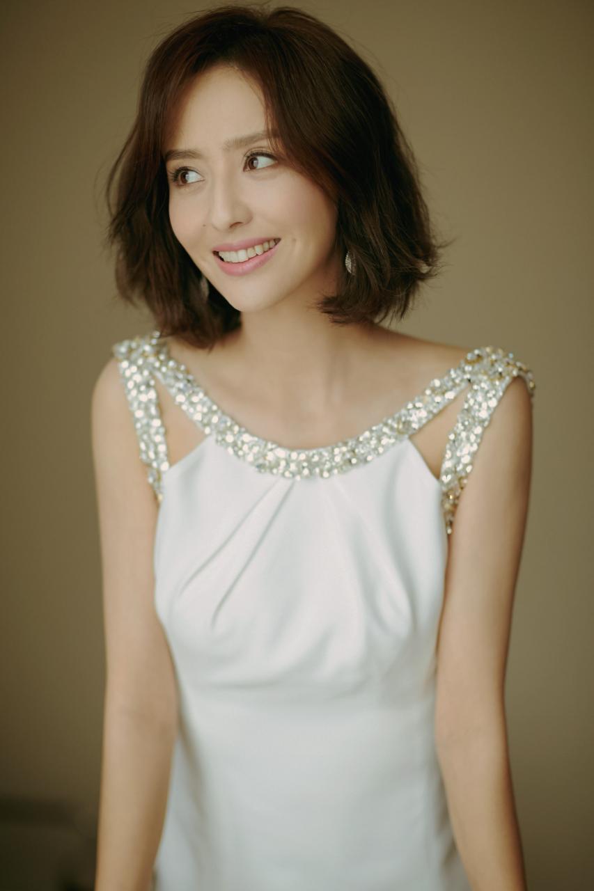 佟麗婭現(xiàn)在的老公(佟麗婭又嫁人嗎)