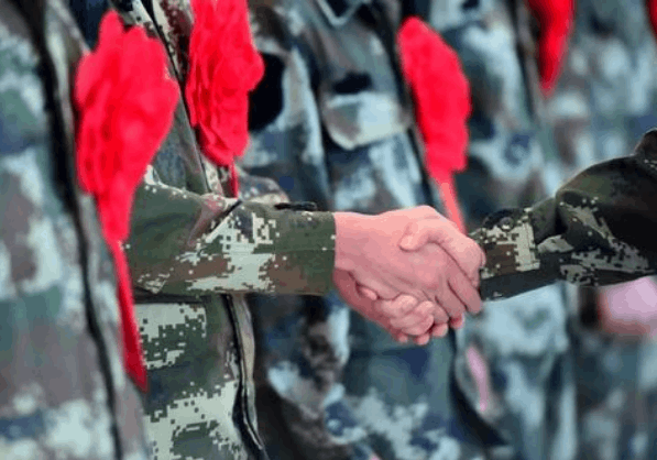 5年兵回來一共能拿多少錢（五年退伍有什么好的出路）