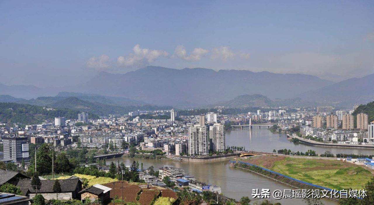 重慶車牌ABCDEF是怎么排的（現在重慶車牌都是A和D）