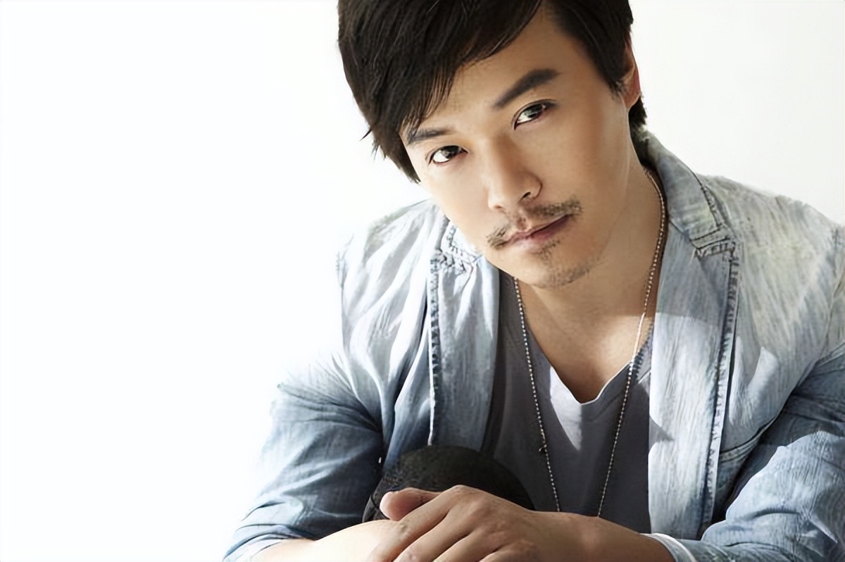 佟麗婭現(xiàn)在的老公(佟麗婭又嫁人嗎)