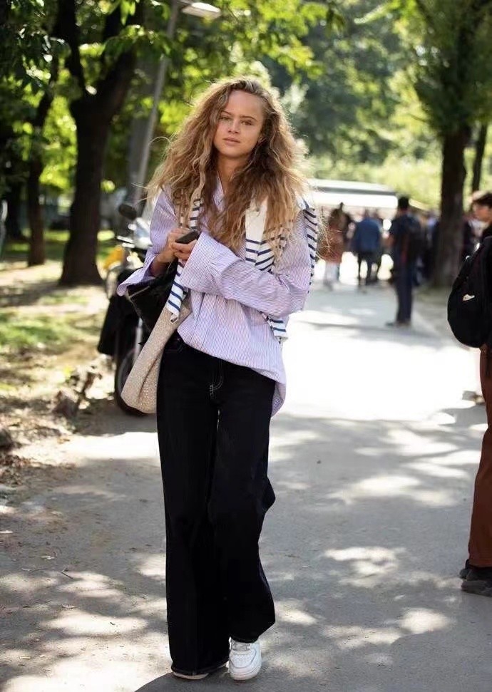 40歲穿什么顏色的衣服好看（四十女人穿衣搭配圖片技巧）