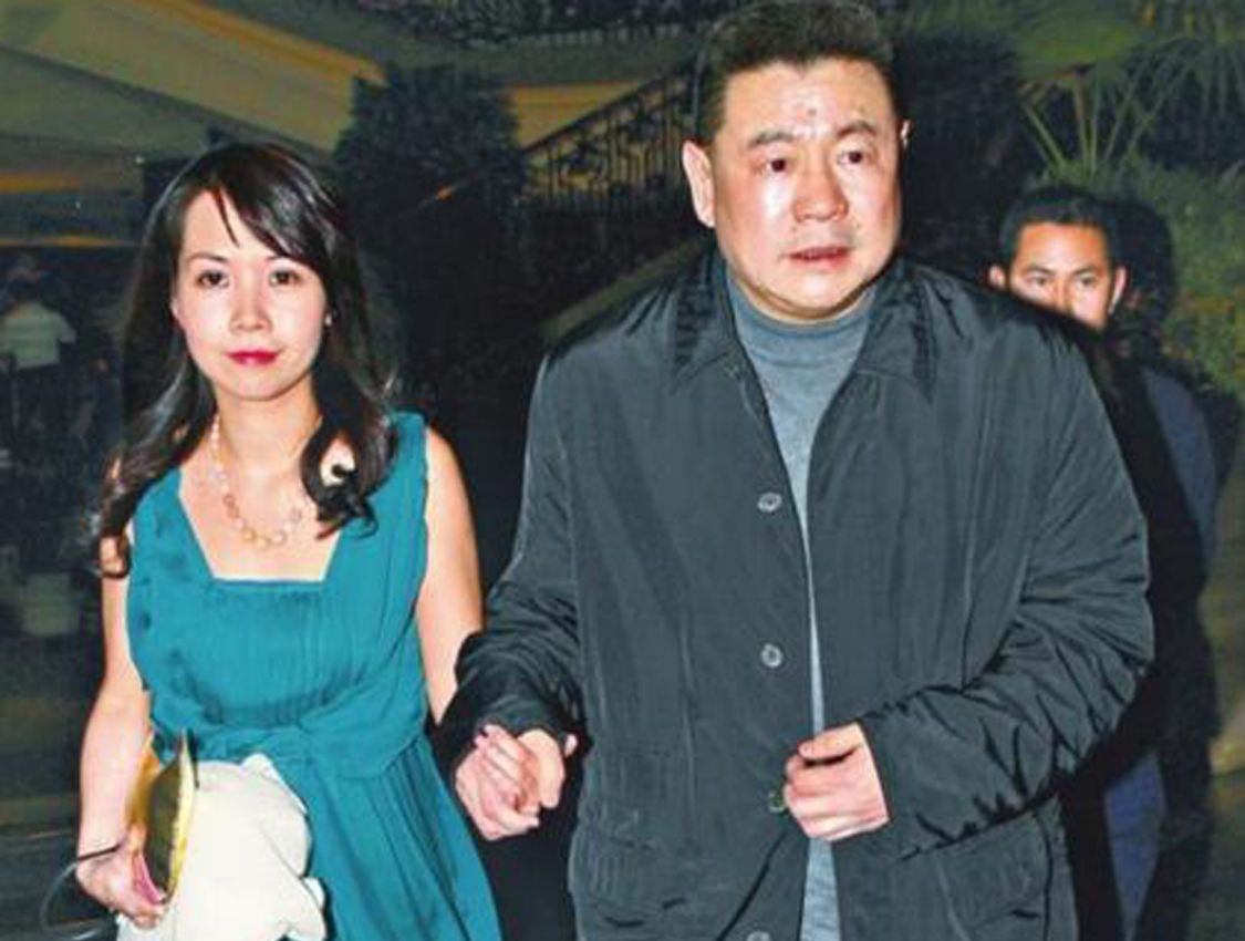 劉鑾雄不得不轉(zhuǎn)正甘比（劉鑾雄為什么看上甘比）