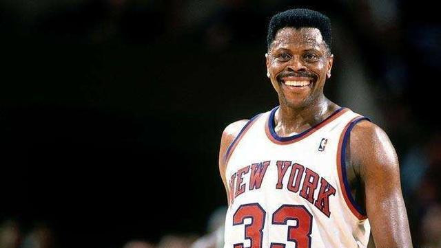 nba33號球衣籃球明星是誰（科比33號球衣的意義）