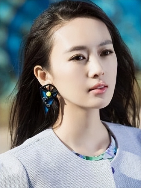 黃定宇控制童瑤長達一年是真的嗎