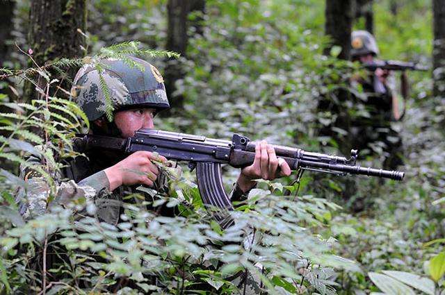 緝毒警察李雄被剝皮碎骨（緝毒警察李雄是真的嗎）