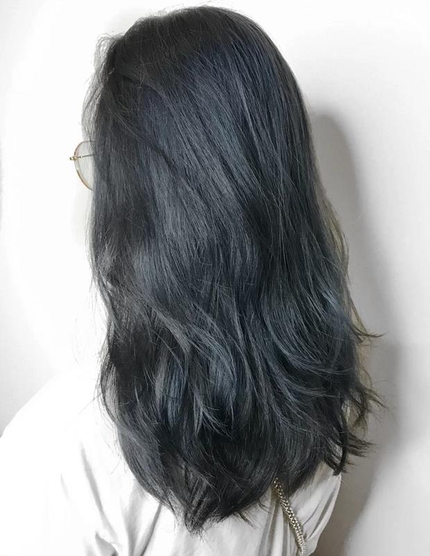 20122年染發流行什么顏色(今年流行減齡又顯白的頭發顏色)