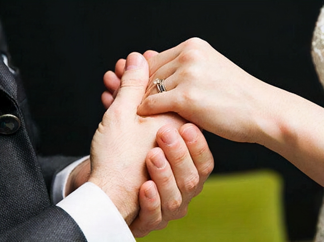 女人為什么會出軌 (女人為啥出軌一次就不能改了)