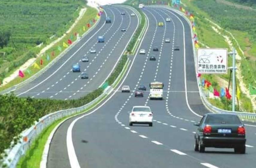 中國第一條高速公路(中國最早的高速公路排名)