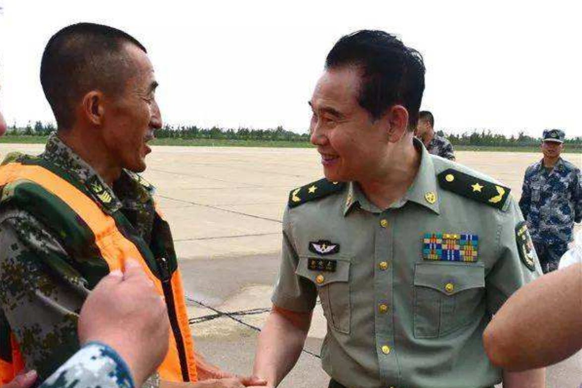 團長敢惹一級軍士長嗎(一級軍士長有多大權力歸誰管)