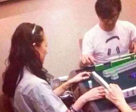 汪峰和章子怡什么時候離的婚