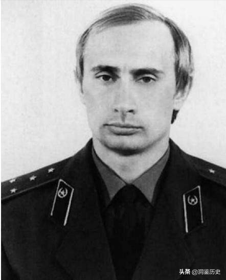 硬漢普京的女兒是干什么的（普京的女兒照片）