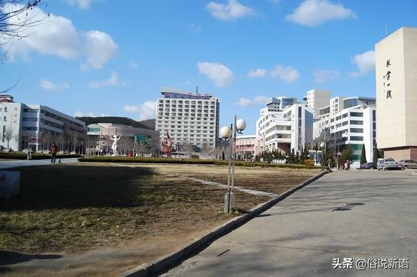 2022中國工商類大學排名，第一實至名歸，山東這所高校擠進前五名
