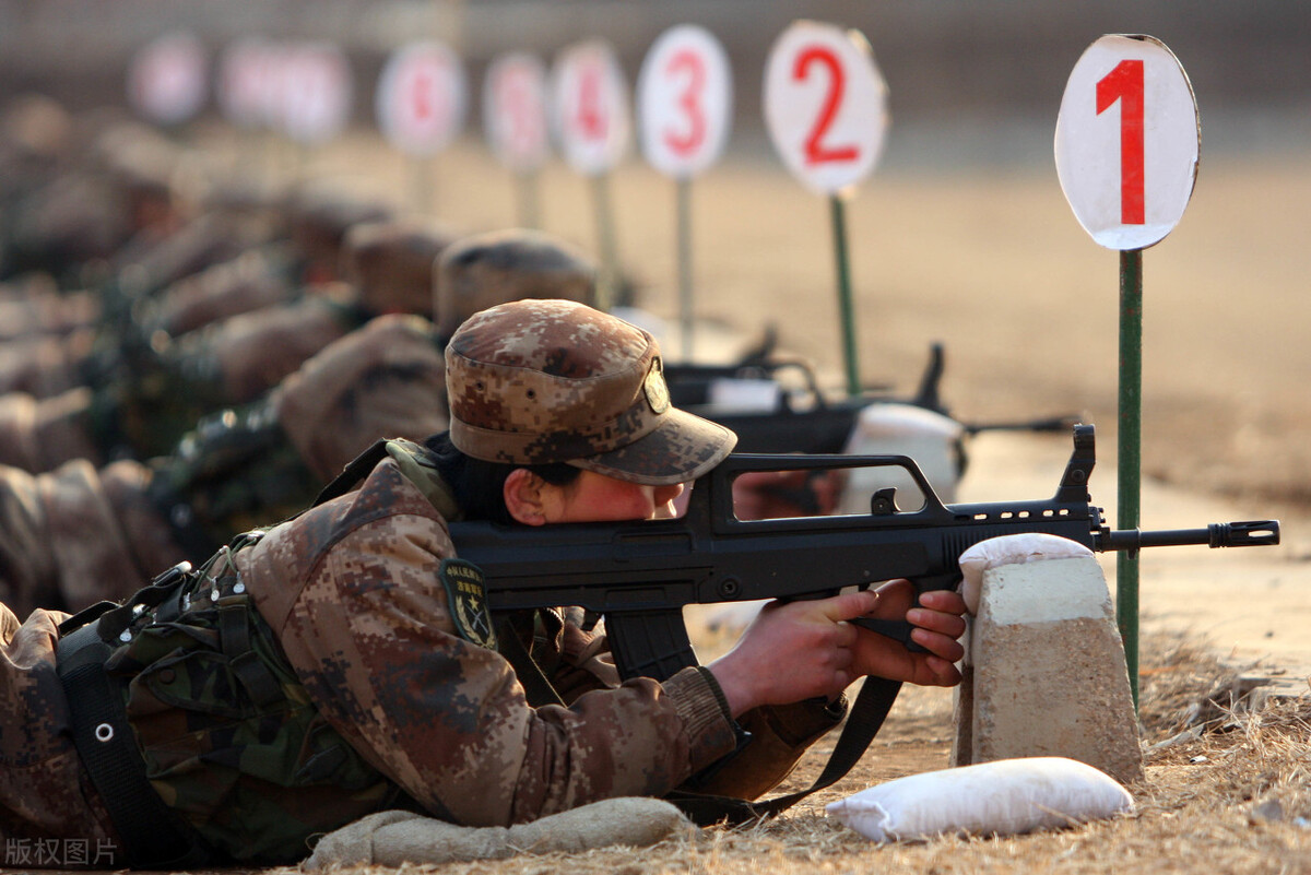 武警和陸軍選哪一個好（當兵去武警好還是陸軍好）