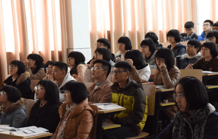 提前批次錄取是什么意思(告訴你提前批次適合什么樣的人報考)