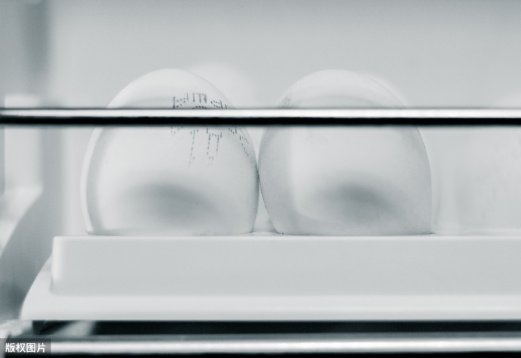 寶媽注意了！教你3個超簡單去除粘粘在衣服上的水晶泥，輕松搞定