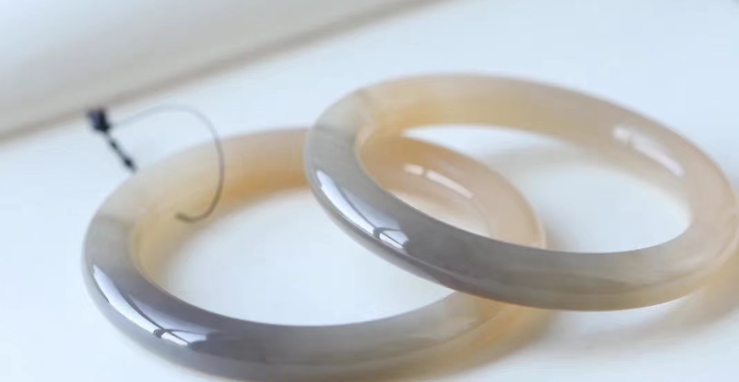 如何識別玉鐲子好壞，記住“三看三不要”，讓你選出鐘意的玉鐲