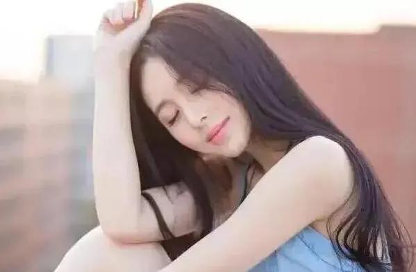 男生是不是抱誰都有生理反應（為什么男生會渴望抱女生）