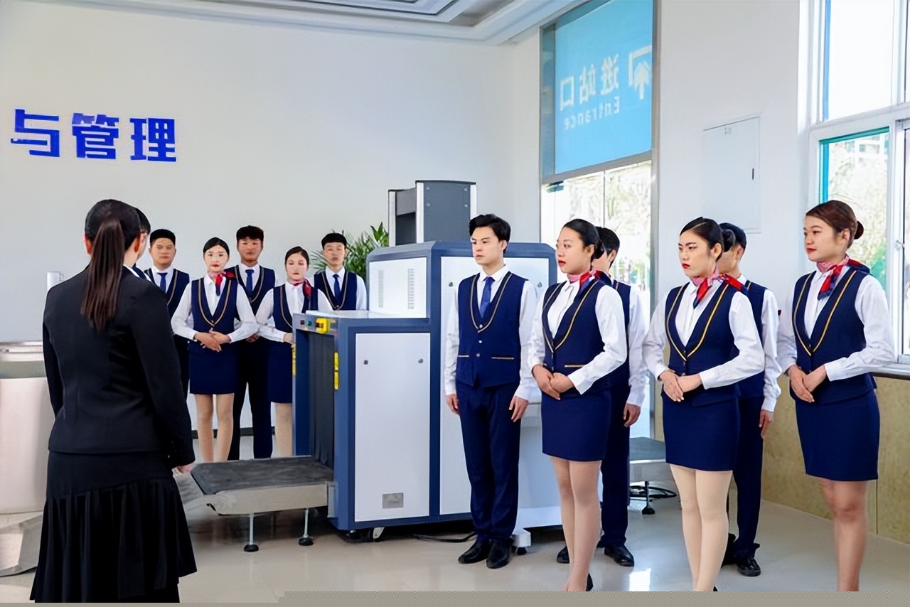 高鐵學校學費多少錢(高鐵專業主要學什么)