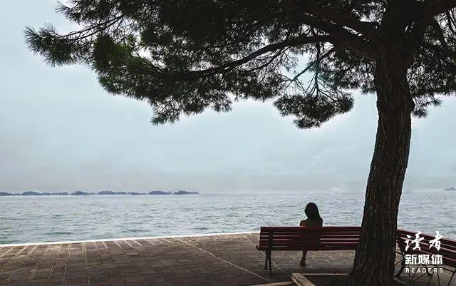 余華經典小說活著名句摘錄(活著的經典名句)