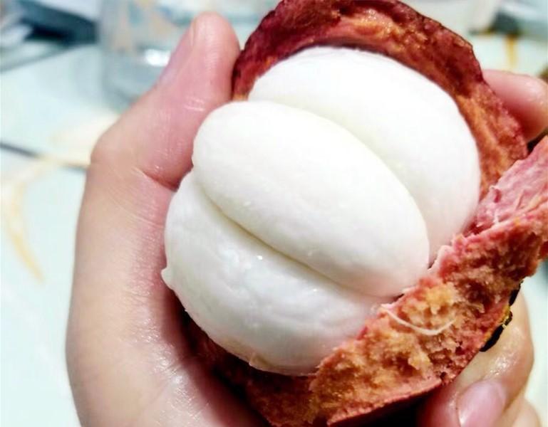 山竹里面黃黃的是什么可以吃嗎?水果店老板:不懂的人買的山竹白吃了