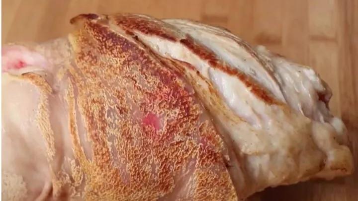 豬肘子在家如何做(豬肘子在家怎么做)