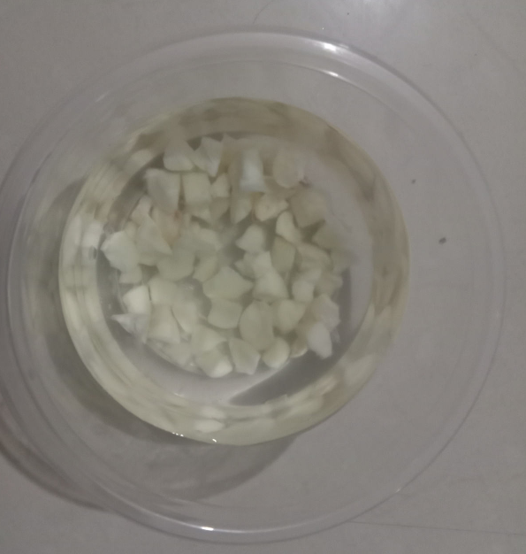 醋泡蒜的好處有哪些(醋泡蒜什么功效和作用)