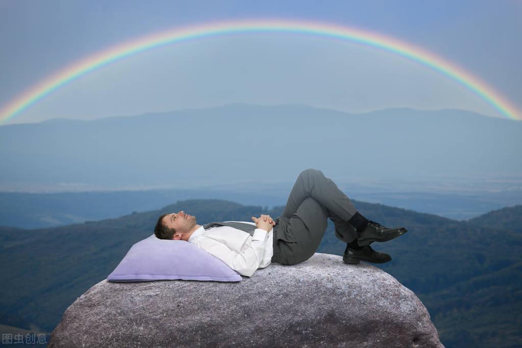 熱文千里不同風百里不同俗什么意思(千里不同風百里不同俗的意思)